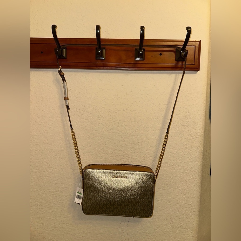 Michael Kors Jet Set Large East West Crossbody Bag Metallic Gold Signature NWT - Picture 6 of 14